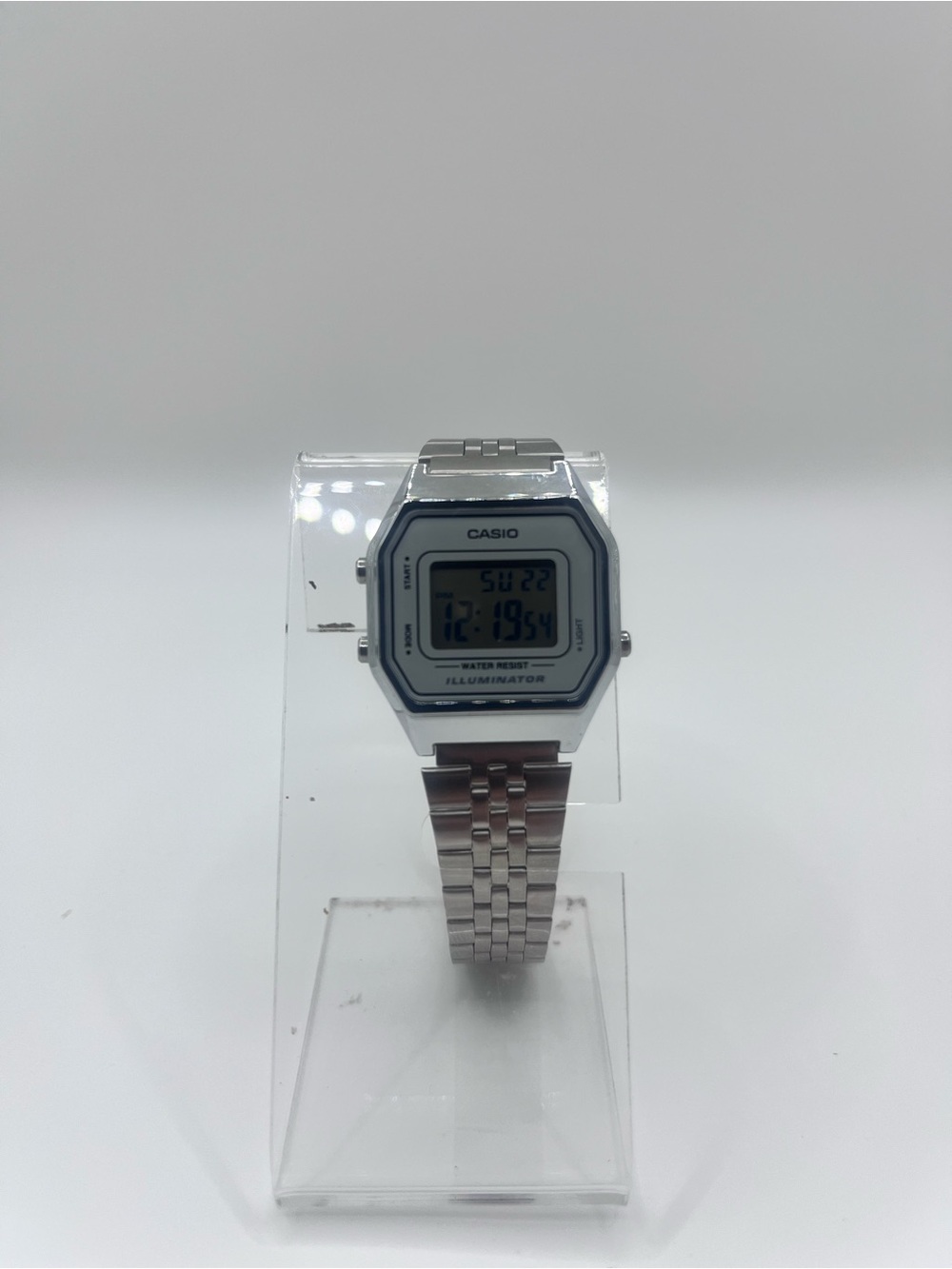 Casio Digital retro Watch in Silver and White